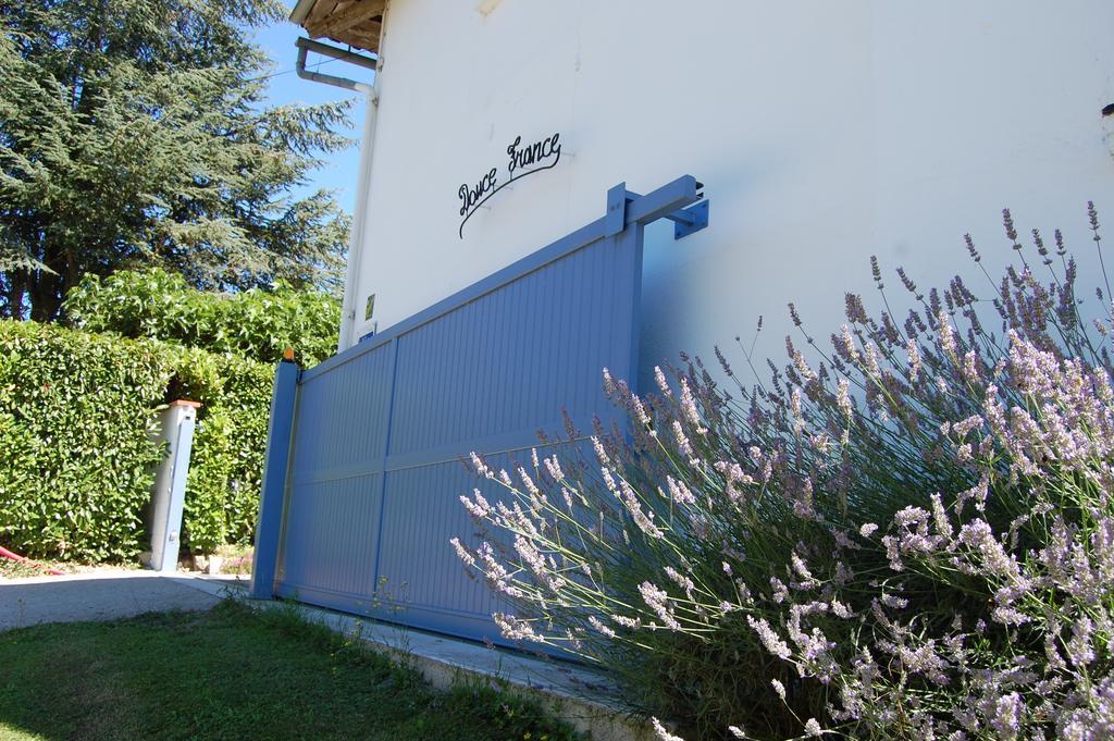 Douce France 82 Bed & Breakfast Saint-Nicolas-de-la-Grave Exterior photo