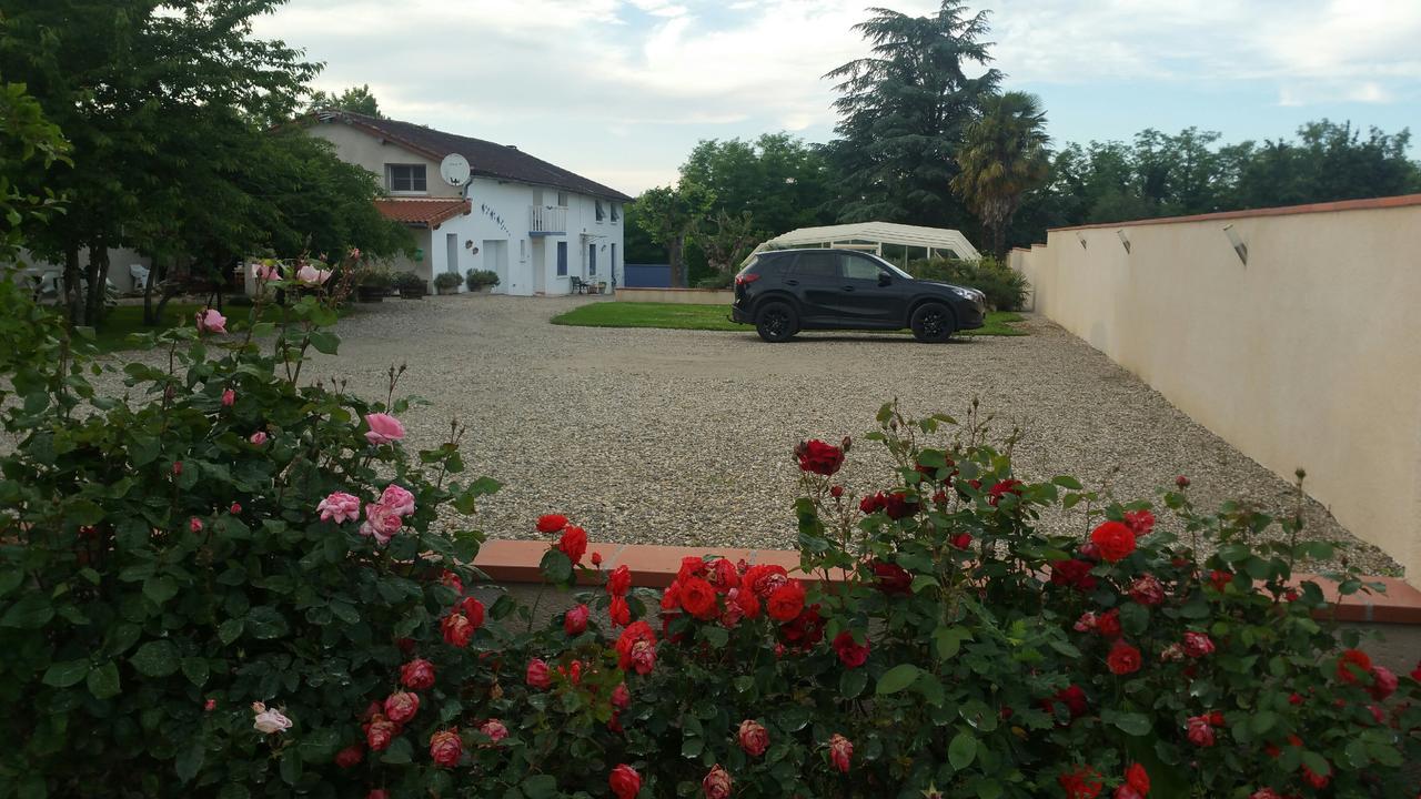 Douce France 82 Bed & Breakfast Saint-Nicolas-de-la-Grave Exterior photo
